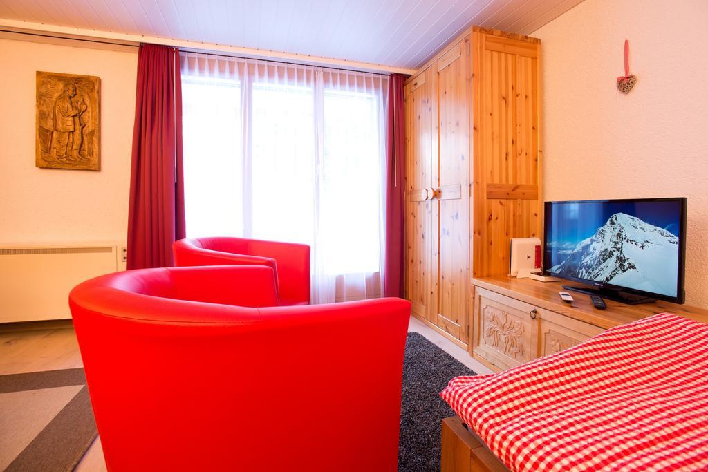Mom - Alpine Boutique Apartments, Grindelwald Gletscher, Eiger View Terrace Studio Oda fotoğraf